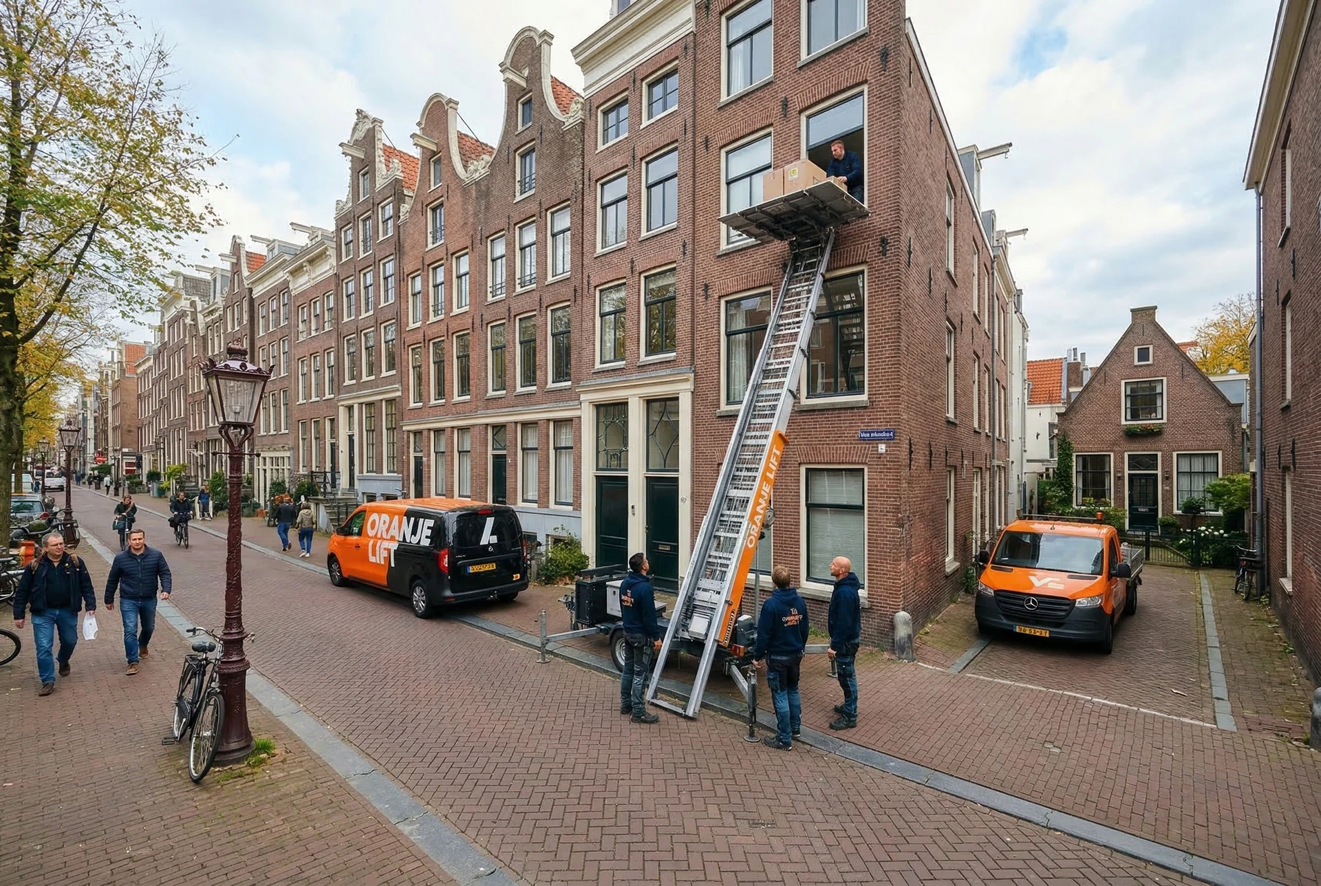 Aanhangerlift in smalle straat Haarlem